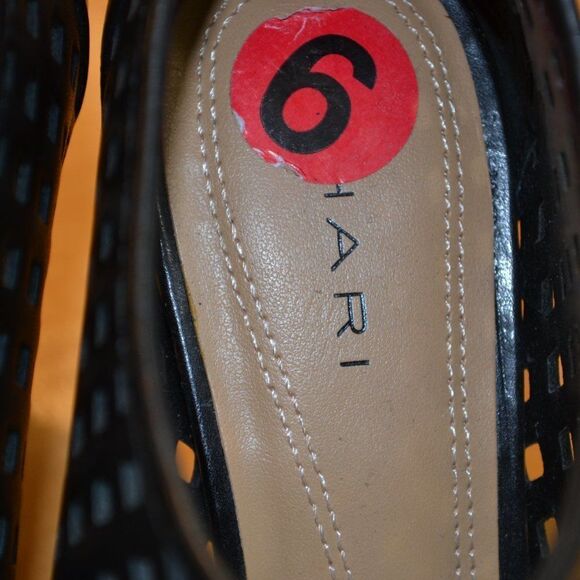 TAHARI  stiletto high heels luxury perforated peep toe pumps black size 6 - Picture 3 of 10